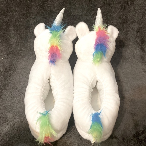 Slippers - Picture 2 of 4